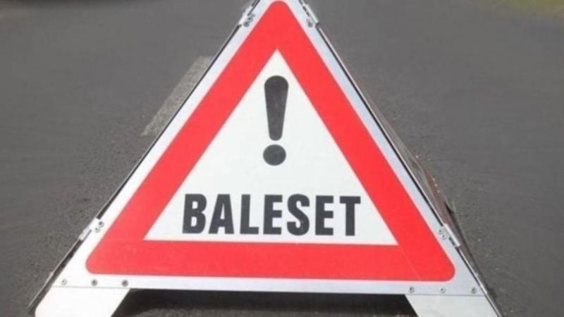 Újabb baleset történt a 86-os főúton: egy személyautó és egy kisteherautó ütközött.
