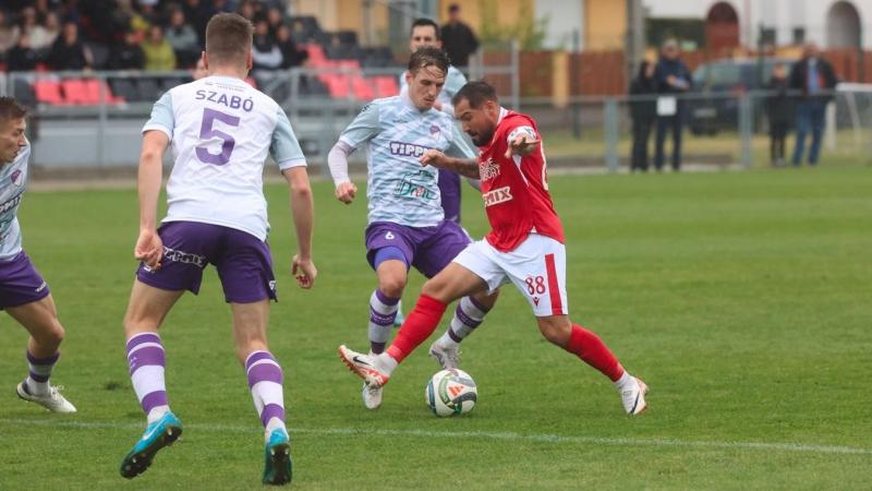 A sereghajtó hazai pályán próbálhatja meg végre megszakítani nyeretlen sorozatát a Szentlőrinc csapata ellen.