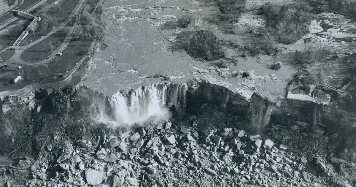 Az amerikaiak egy különös indíttatásból, irigységből, öt teljes hónapra elzárták a Niagara-vízesést, ezzel megalkotva egy páratlan eseményt a történelem lapjain.