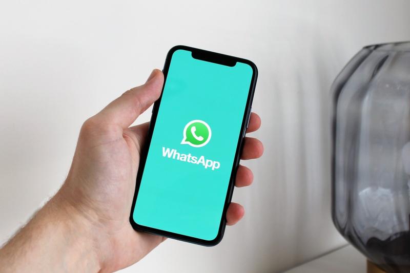 A WhatsApp karbantartást végez – bizonyos telefonmodelleken előfordulhat, hogy a szolgáltatás nem elérhető.