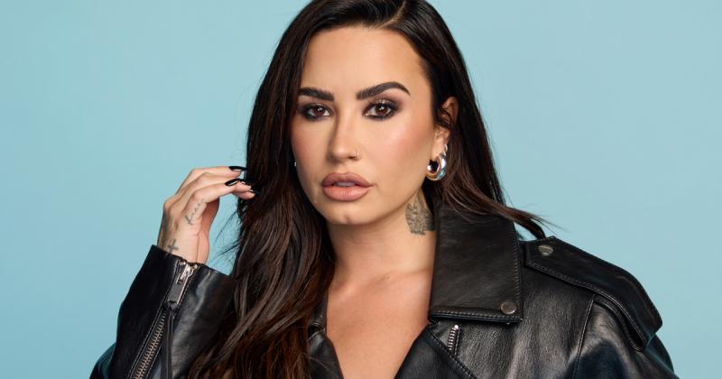 Mesés menyasszony vált belőle, a lenyűgöző énekesnő: Demi Lovato három évnyi boldog párkapcsolat után mondta ki a boldogító igent.