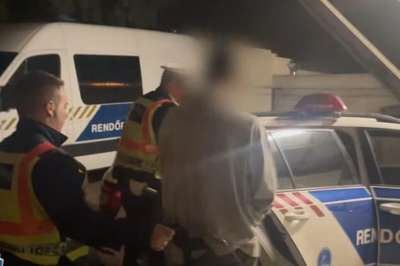 Egy nagykőrösi férfi a szomszédja gyerekeinek közelségében, egy égő zokniba rejtett gázpalackot robbantott fel.